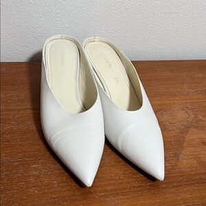 Vince Women's Cream Leather Pointed Mules Size 8.5